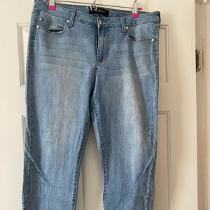 Skinny light blue jeans